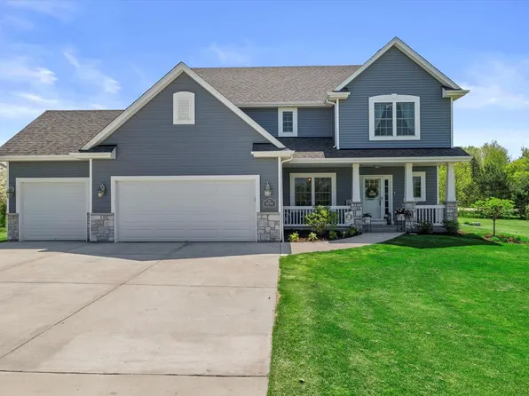 S93W22685 Henneberry AVENUE, Big Bend, WI 53103