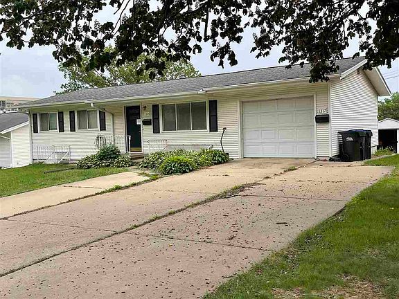 2nd image of 1315 Oakcrest St #1315 & 1317