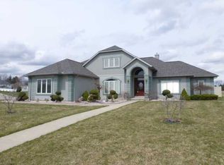 1302 Cobblestone Rd, Bryan, OH 43506