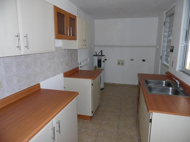 2nd image of 422 Calle Hamaca