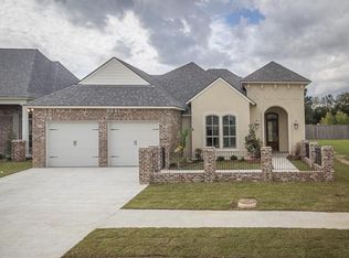 104 Keelingwood Ln, Lafayette, LA 70507