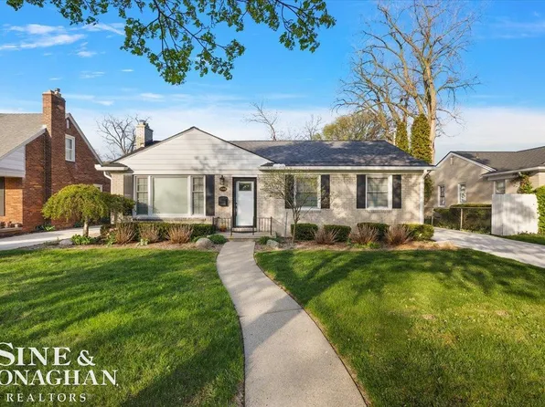 1044 Somerset Ave, Grosse Pointe Park, MI 48230