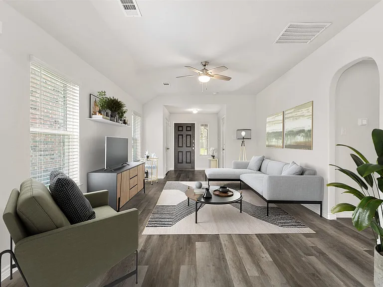 3614 Judges Dr — Photo 2