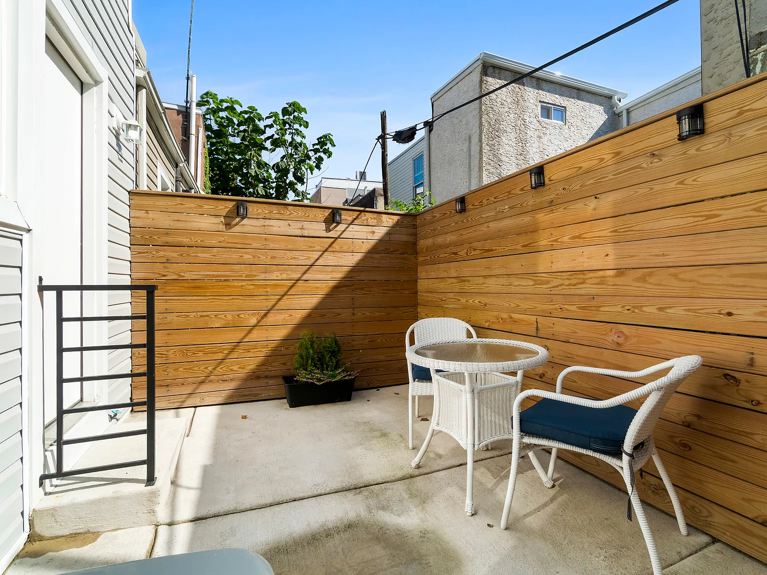1907 N Hancock St — Photo 3