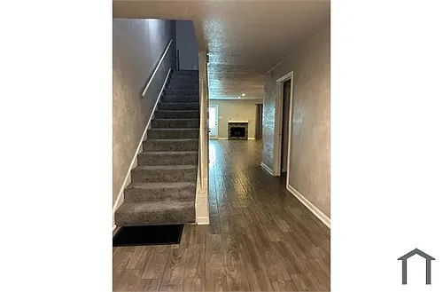 2148 Hazlitt Dr Photo 1