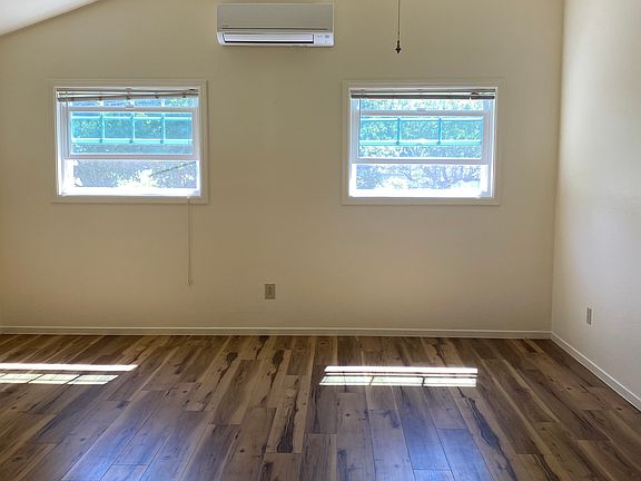 4th image of 94 Mountain Ave