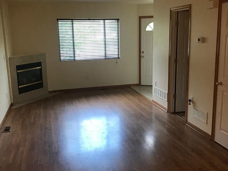 3330 Saratoga St — Photo 2