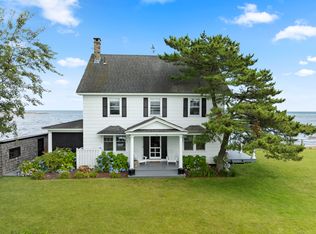 3 Clam Is, Branford, CT 06405