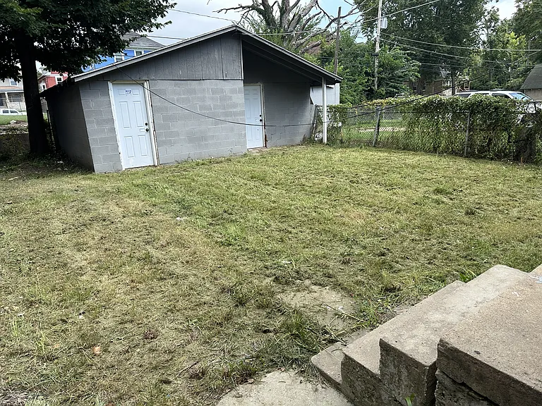 2805 Park Ave — Photo 9