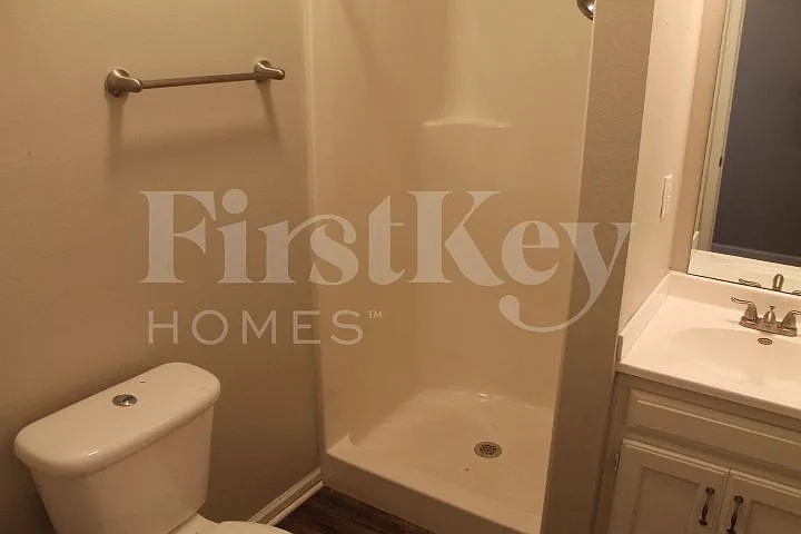 619 N Crest Dr — Photo 19