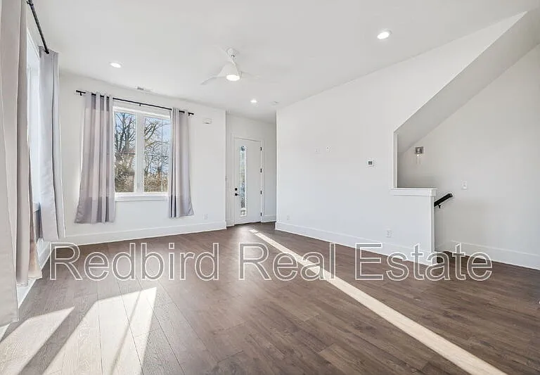 2050 McKinley St — Photo 4