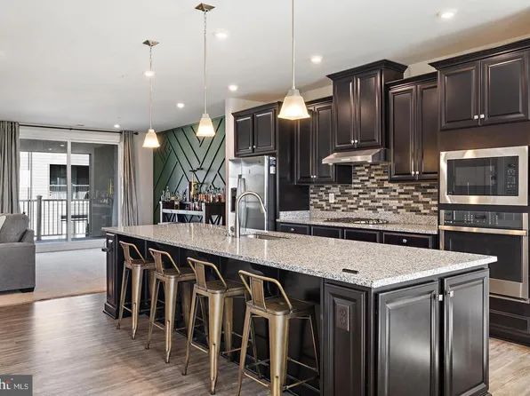 10046 American Pharoah Ln #B-76, Laurel, MD 20723
