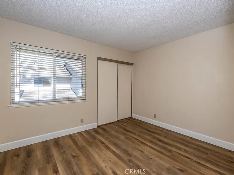 21 Ashbrook #102 — Photo 35