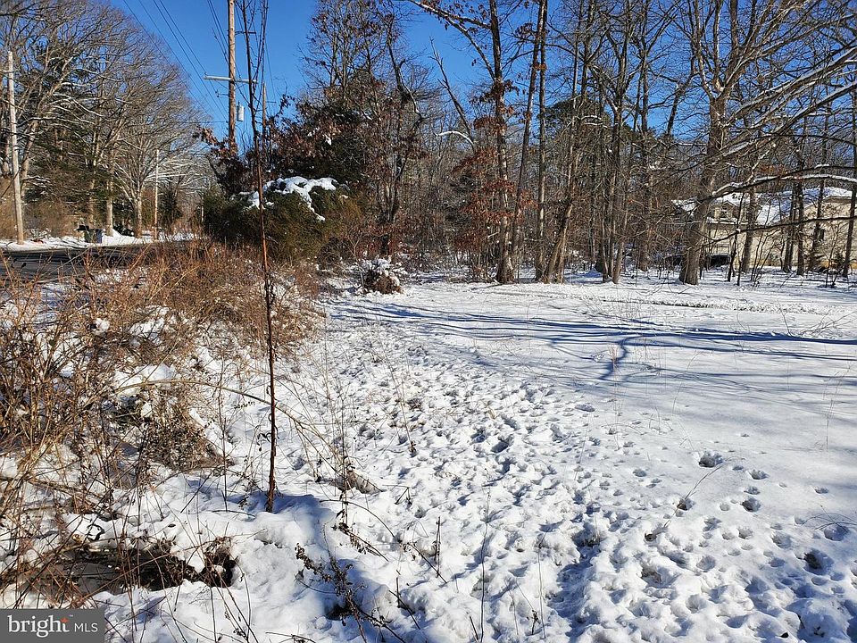 2nd image of 374 E Malaga Rd