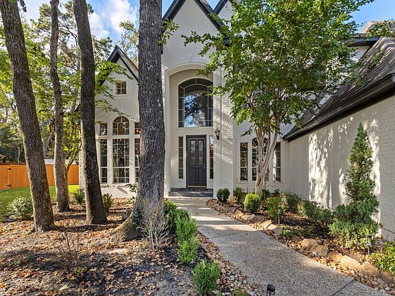 2nd image of 90 W Horizon Ridge Pl