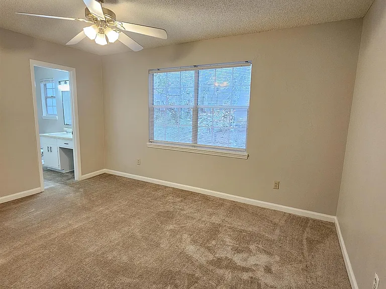 2388 Gregory Dr — Photo 23