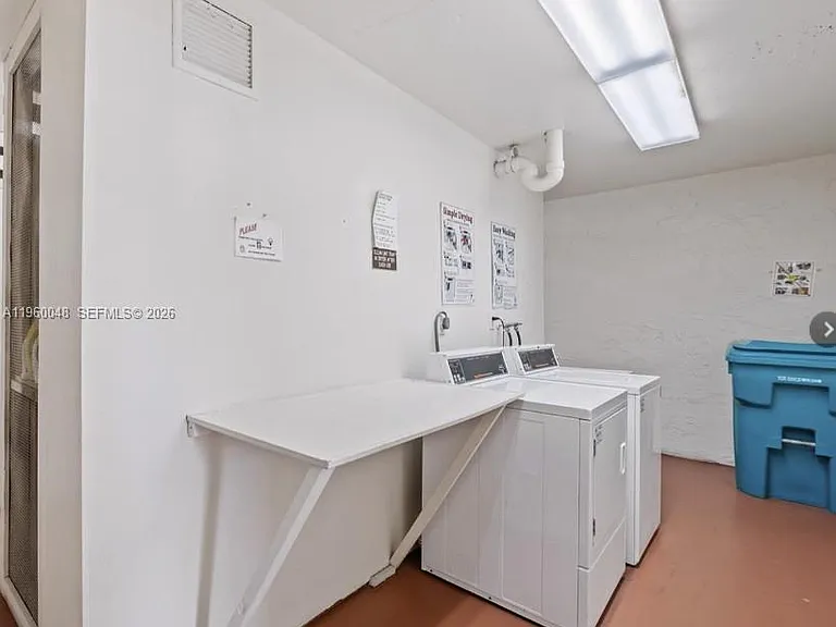 300 S Hollybrook Dr #203 — Photo 24