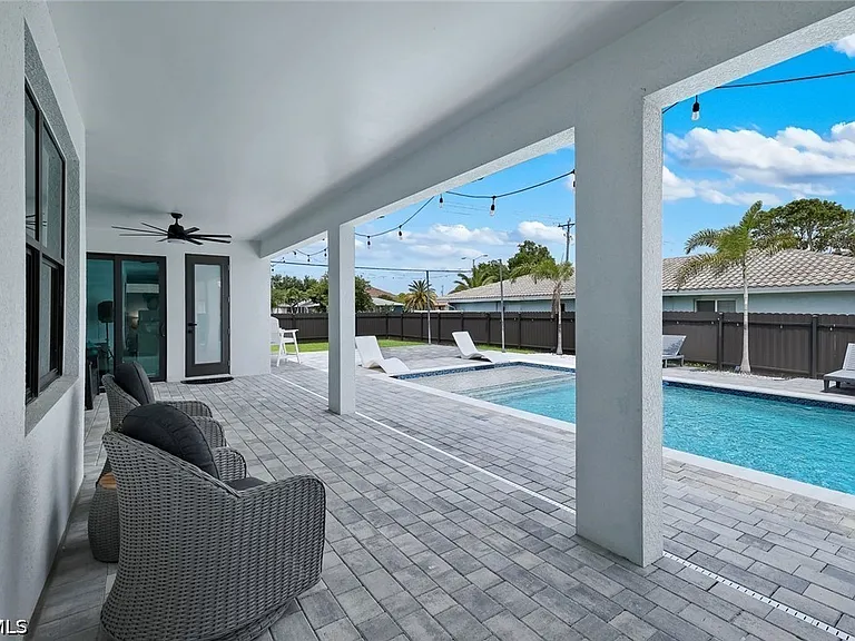 2419 Country Club Blvd — Photo 9