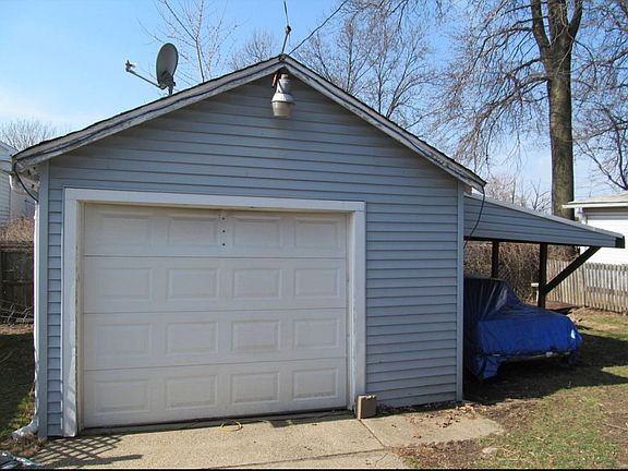 2nd image of 1088 Allendale Ave