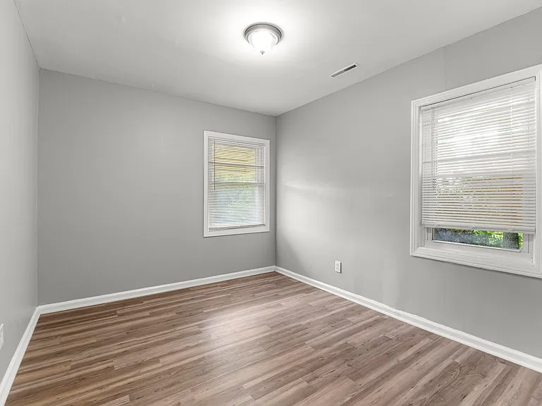 5228 Fletcher St — Photo 19