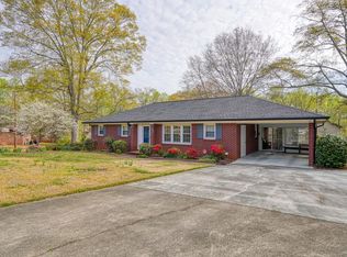 137 Whittier Pl, Spartanburg, SC 29303