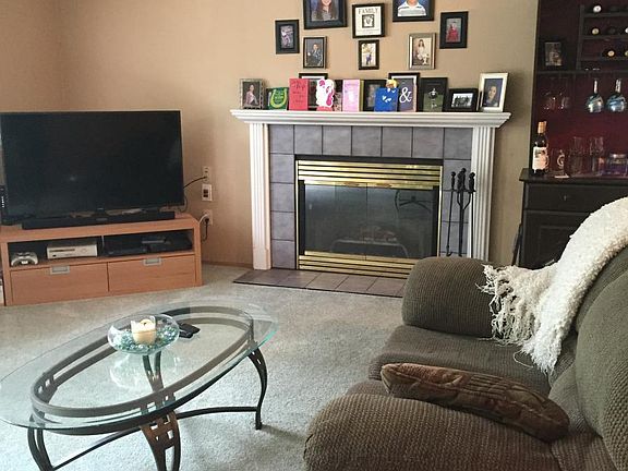 3rd image of 15807 NE 40th St