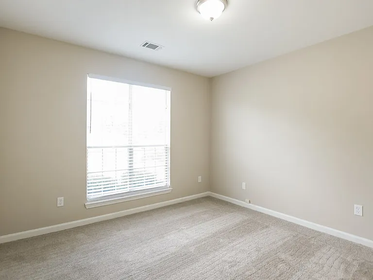 520 Brooksdale Dr — Photo 14