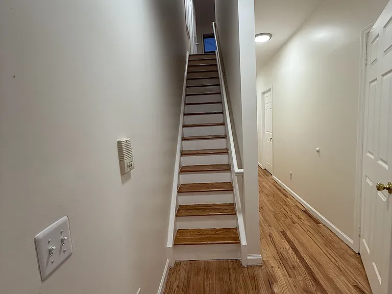 1194 Dumont Ave — Photo 7