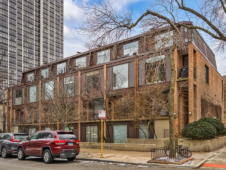 235 W Eugenie St #M2-G8 — Photo 17