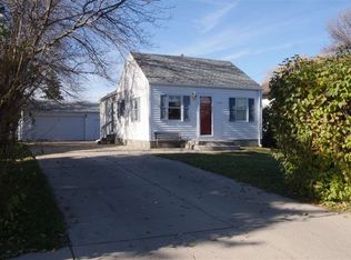 1324 3rd St SW, Minot, ND 58701