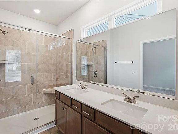 4th image of 5847 Tuckaseegee Rd #6