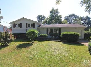 4020 Springwood Dr, Fort Wayne, IN 46815