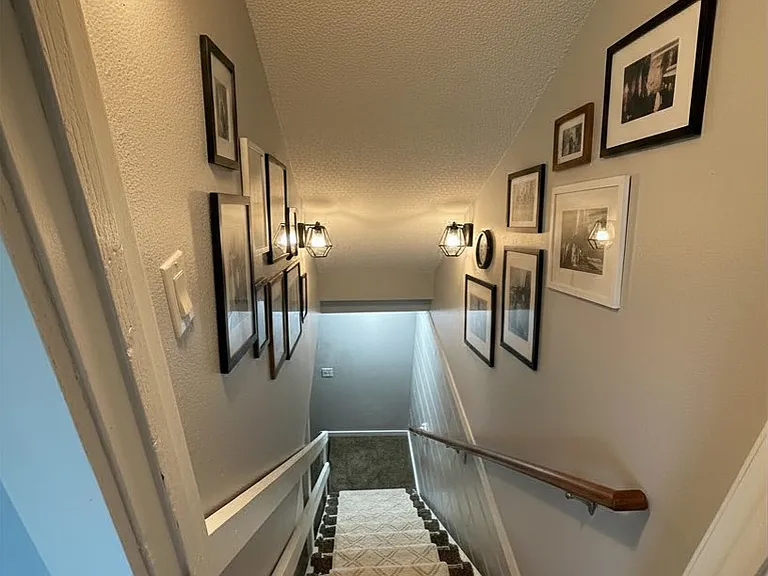 2400 Shady Glen Ct — Photo 14
