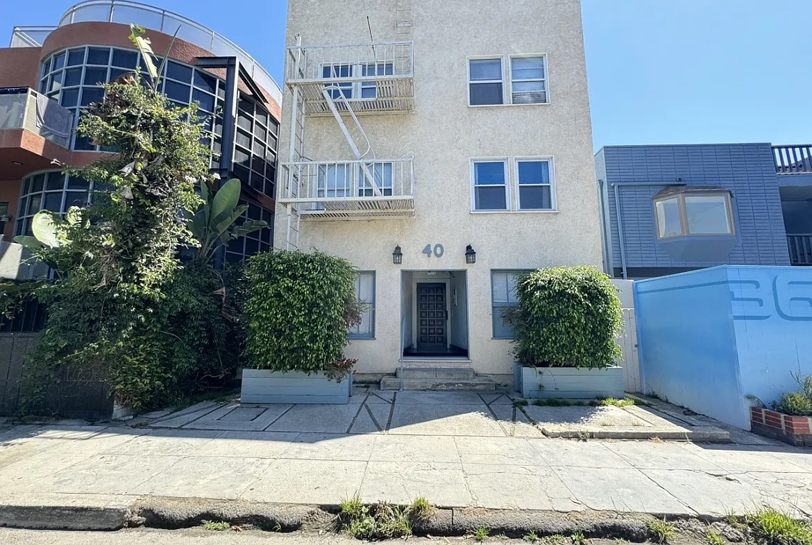 Building Photo - 40 Brooks Ave #16