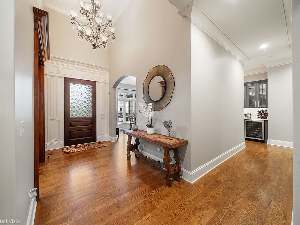 39W354 Longmeadow Ln, Saint Charles, IL 60175 | Zillow