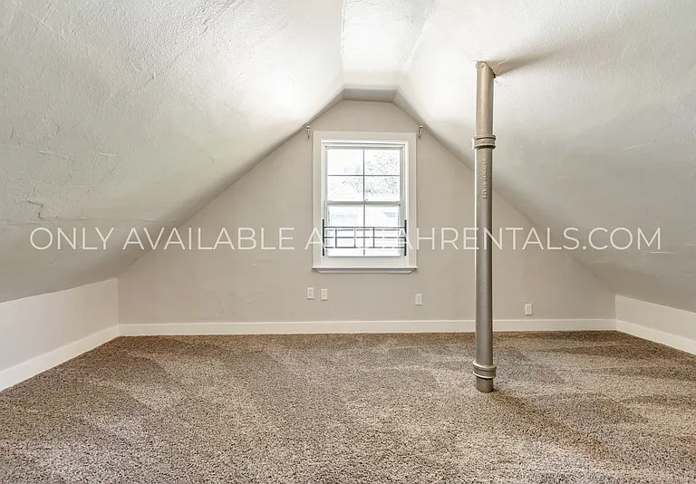 411 W Main St — Photo 24