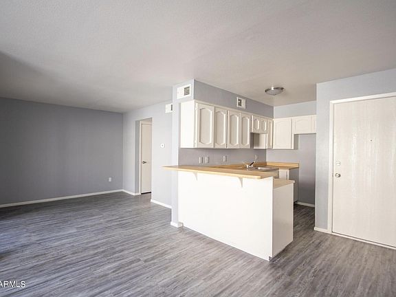4th image of 3119 W Cochise Dr Unit 253