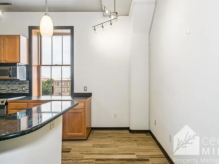 201 S Saint Francis Ave #502 — Photo 8
