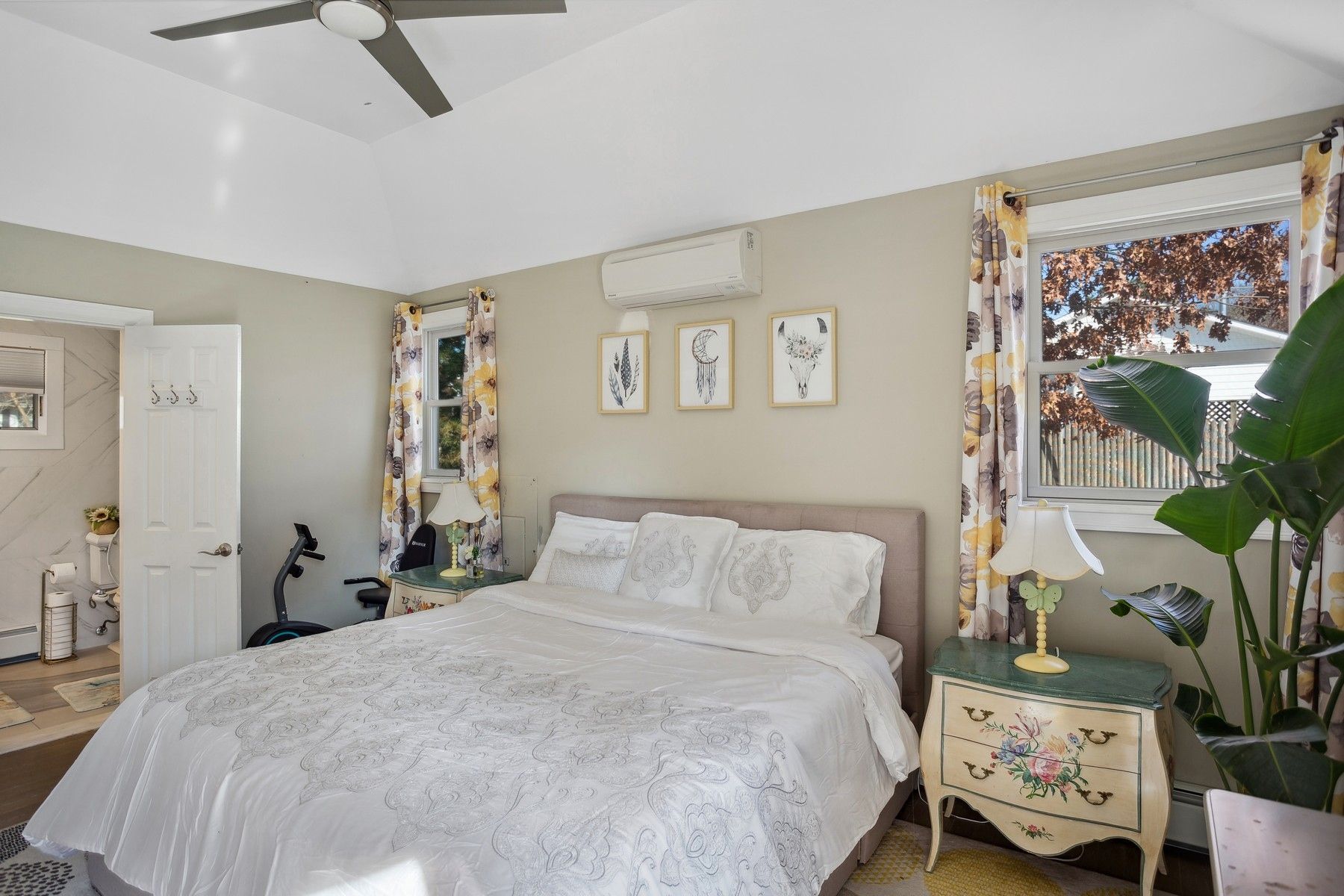 17 Birchwood Ln, East Quogue, NY 11942 Out East