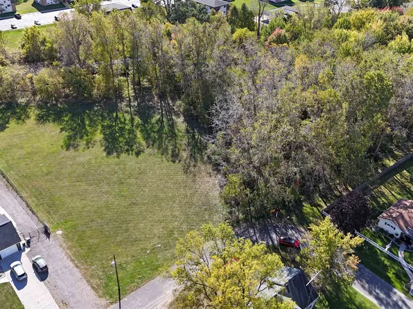 Lyman St, Corunna, MI 48817