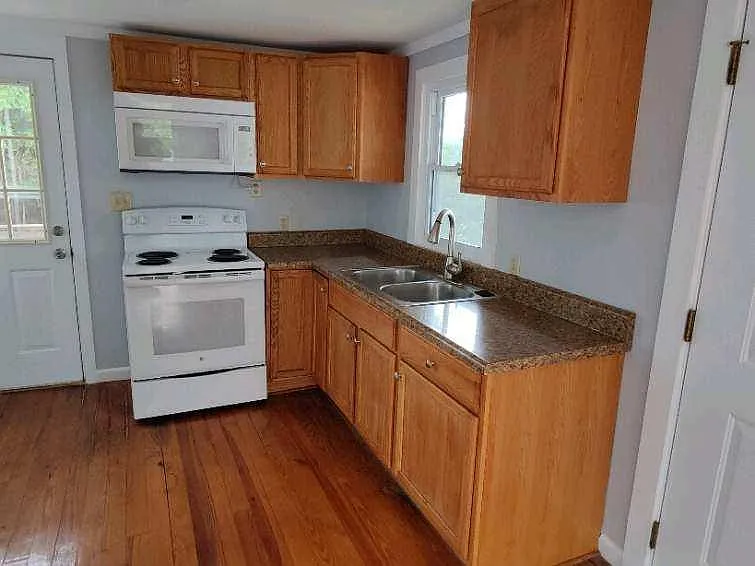 114 Residence Dr — Photo 4