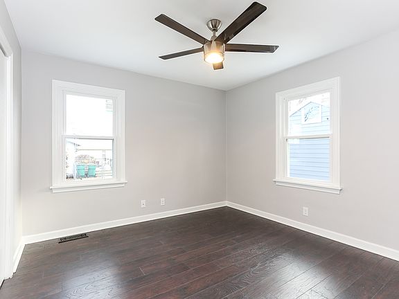5th image of 23827 W Evans St