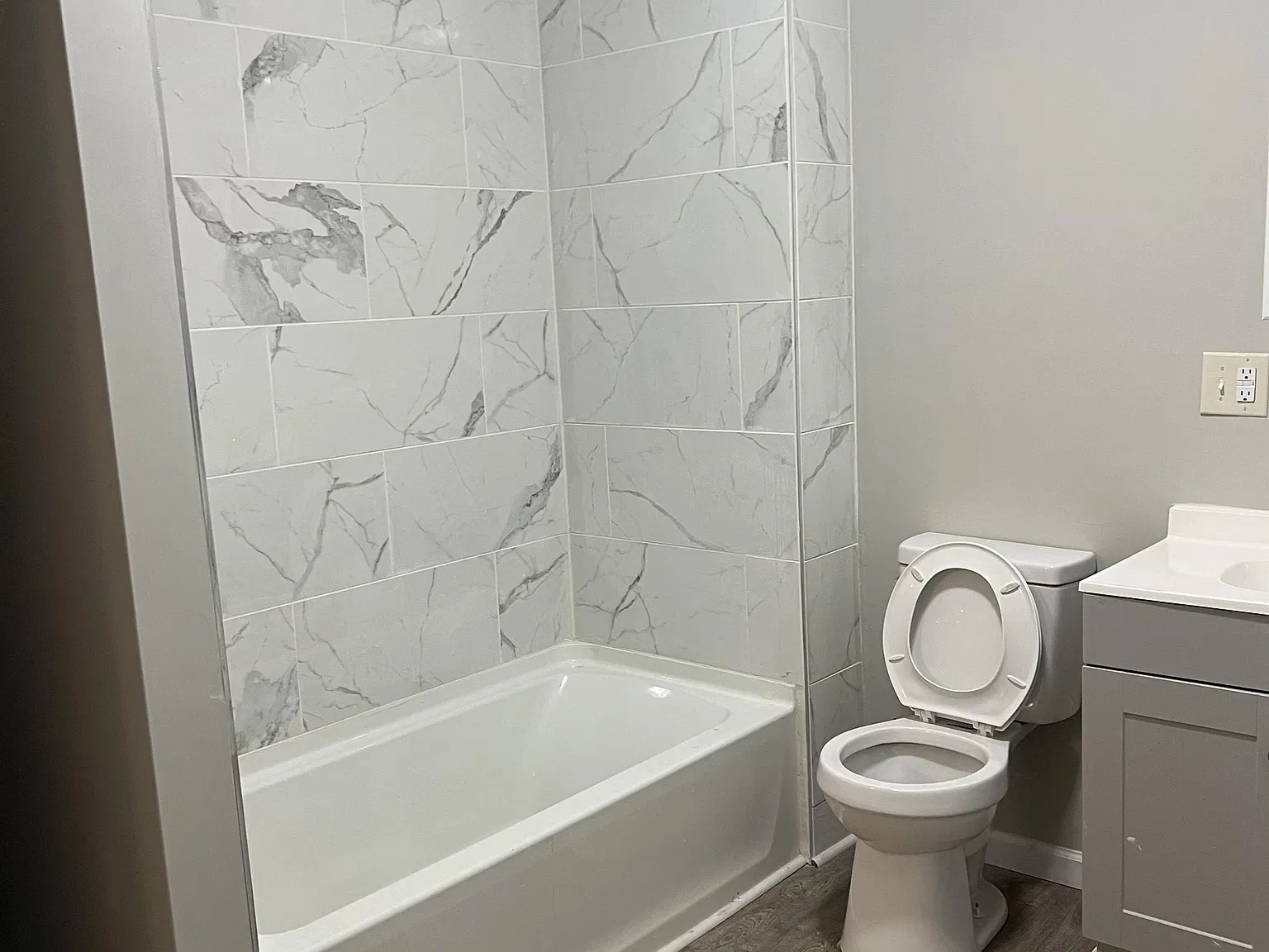 952 Westwood Ct. - Unit 1 — Photo 3
