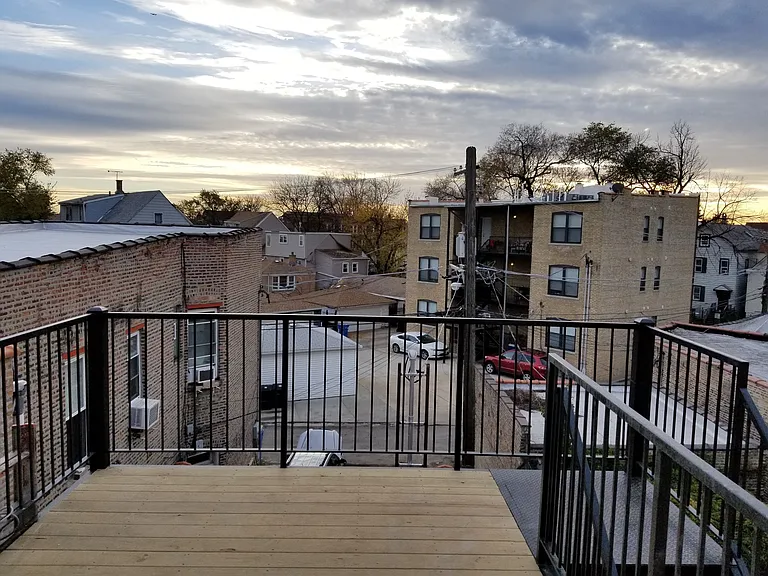 2886 N Milwaukee Ave #3 — Photo 10