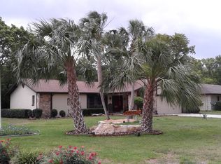 60 Pine St, Homosassa, FL 34446