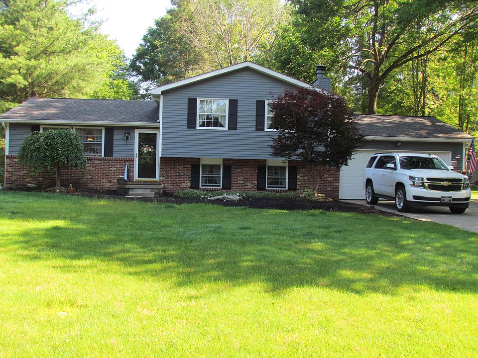 1st image of 235 Terre Hill Dr