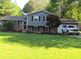235 Terre Hill Dr, Cortland, OH 44410