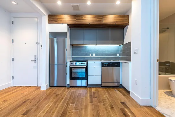 Rented by Nooklyn NYC LLC | media 11