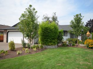 5758 D St, Springfield, OR 97478