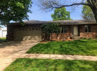 2816 Sue Ln NW, Cedar Rapids, IA 52405